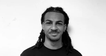 yanis pet sitter à MONTIGNY LE BRETONNEUX 78180_0