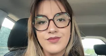 julie pet sitter à CHATEAUNEUF DE GADAGNE 84470