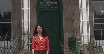 louise pet sitter à PARIS 15 75015