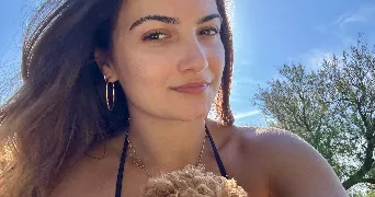 thalia pet sitter à LES ANGLES 30133