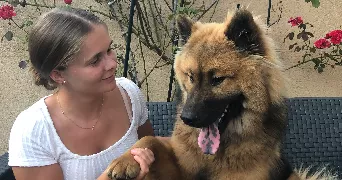 mélissa pet sitter à MERE 78490
