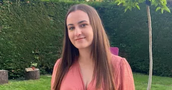 jade pet sitter à LA CHAPELLE ST FRAY 72240