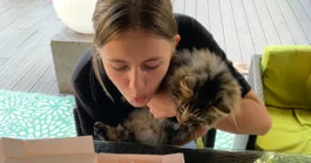 ines pet sitter à LYON 08 69008