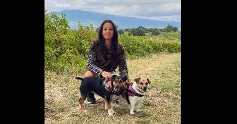stephanie pet sitter à JOUY LE CHATEL 77970
