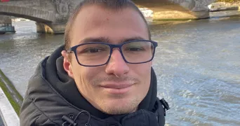 tom pet sitter à ST DENIS 93200