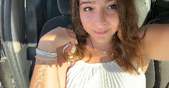 manon pet sitter à VILLENEUVE LES AVIGNON 30400