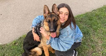 Mona pet sitter à Paris 75019