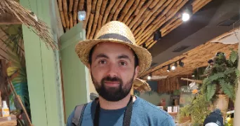 romain pet sitter à LYON 08 69008