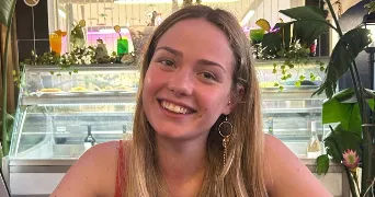 léa pet sitter à Allemans-du-Dropt 47800