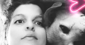 claire pet sitter à ST JEAN LE CENTENIER 07580
