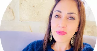 julia pet sitter à ST JEAN DE VEDAS 34430