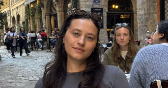 louise pet sitter à LYON 07 69007_0