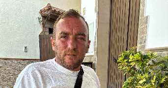 juan pet sitter à VAUJOURS 93410_0