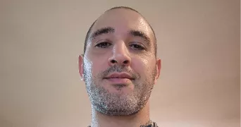 nicolas pet sitter à ROMAINVILLE 93230