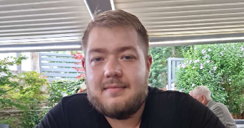 thibaut pet sitter à RIEL LES EAUX 21570_0