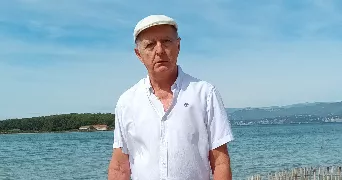 michel dog sitter à LYON 04 69004