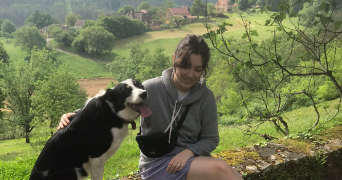 pauline pet sitter à URVAL 24480_1