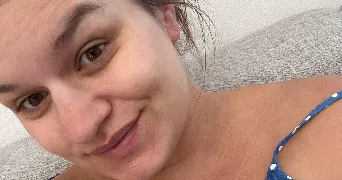 laura pet sitter à BEUTAL 25250