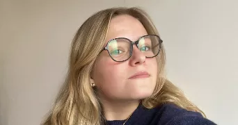 julie pet sitter à VERSAILLES 78000