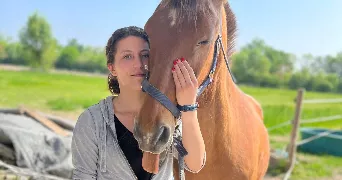 claire pet sitter à Vivy 49680