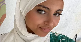 khadija pet sitter à BOIS D ARCY 78390