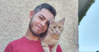 guillaume pet sitter à QUERENAING 59269