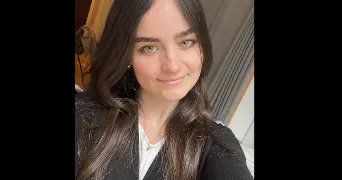 charlotte dog sitter à MURES 74540