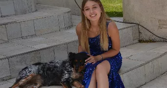 mélyna pet sitter à GAREOULT 83136
