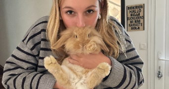 justine pet sitter à CRESSERONS 14440_1
