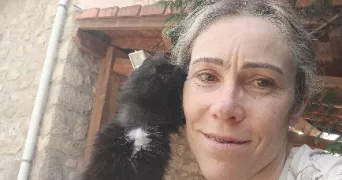 estelle pet sitter à LES VILLETTES 43600