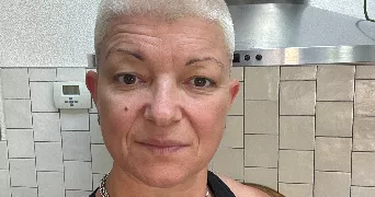 delphine pet sitter à STE FOY LES LYON 69110