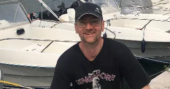 damien dog sitter à LYON 07 69007