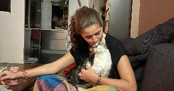 louise pet sitter à LYON 05 69005_1