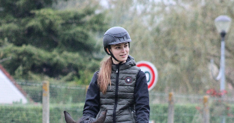 elodie pet sitter à LE MEE SUR SEINE 77350_1