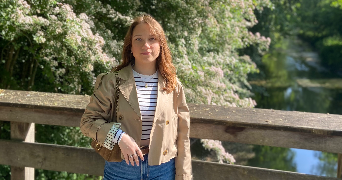 justine pet sitter à  59320