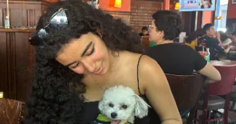 leen pet sitter à PARIS 08 75008