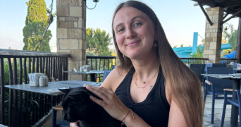 fiona pet sitter à HEROUVILLE ST CLAIR 14200_0