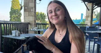 fiona pet sitter à HEROUVILLE ST CLAIR 14200