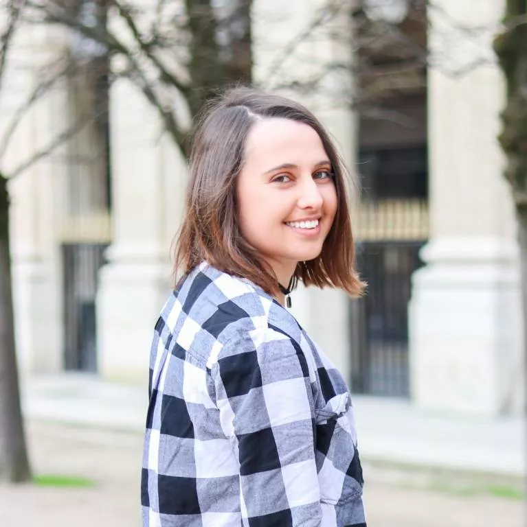 angelina pet sitter à Versailles 78000