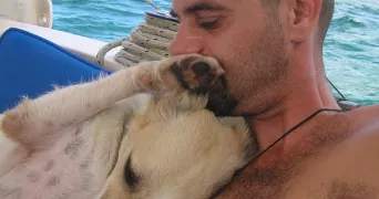 Damien dog sitter à ST MARTIN 97150