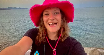 margot pet sitter à HYERES 83400