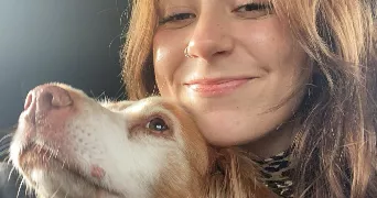 zoé pet sitter à FLEURY LES AUBRAIS 45400