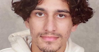 youssef cat sitter à LES PONTS DE CE 49130_0