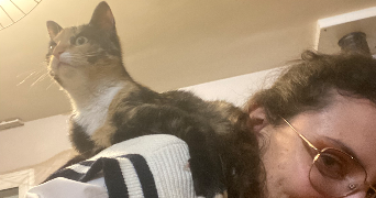 manuela pet sitter à FLEURY LES AUBRAIS 45400_1