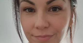 sabrina pet sitter à TREIZE SEPTIERS 85600