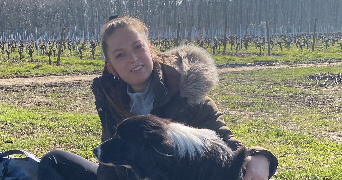 laurine pet sitter à BECON LES GRANITS 49370_1