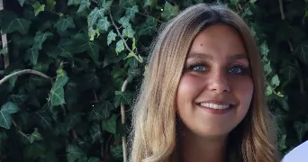 rachel pet sitter à HYERES 83400