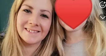 anne marie pet sitter à GAZERAN 78125
