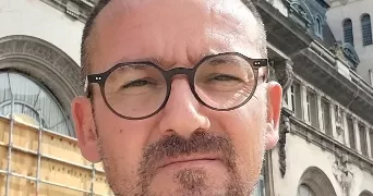 jérôme pet sitter à VILLENEUVE LES AVIGNON 30400