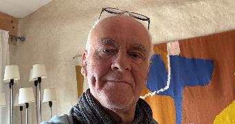 hervé pet sitter à ST QUENTIN LA POTERIE 30700_0